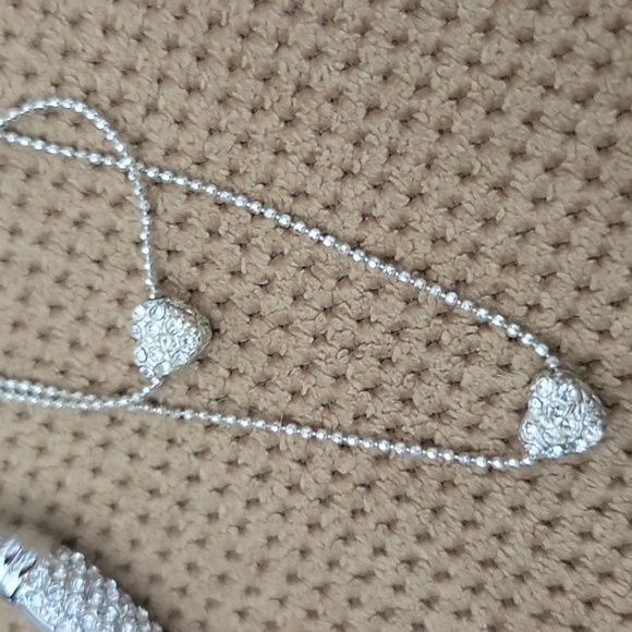 Elegant Silver Necklace and Bracelet Bundle - Picture 3 of 5